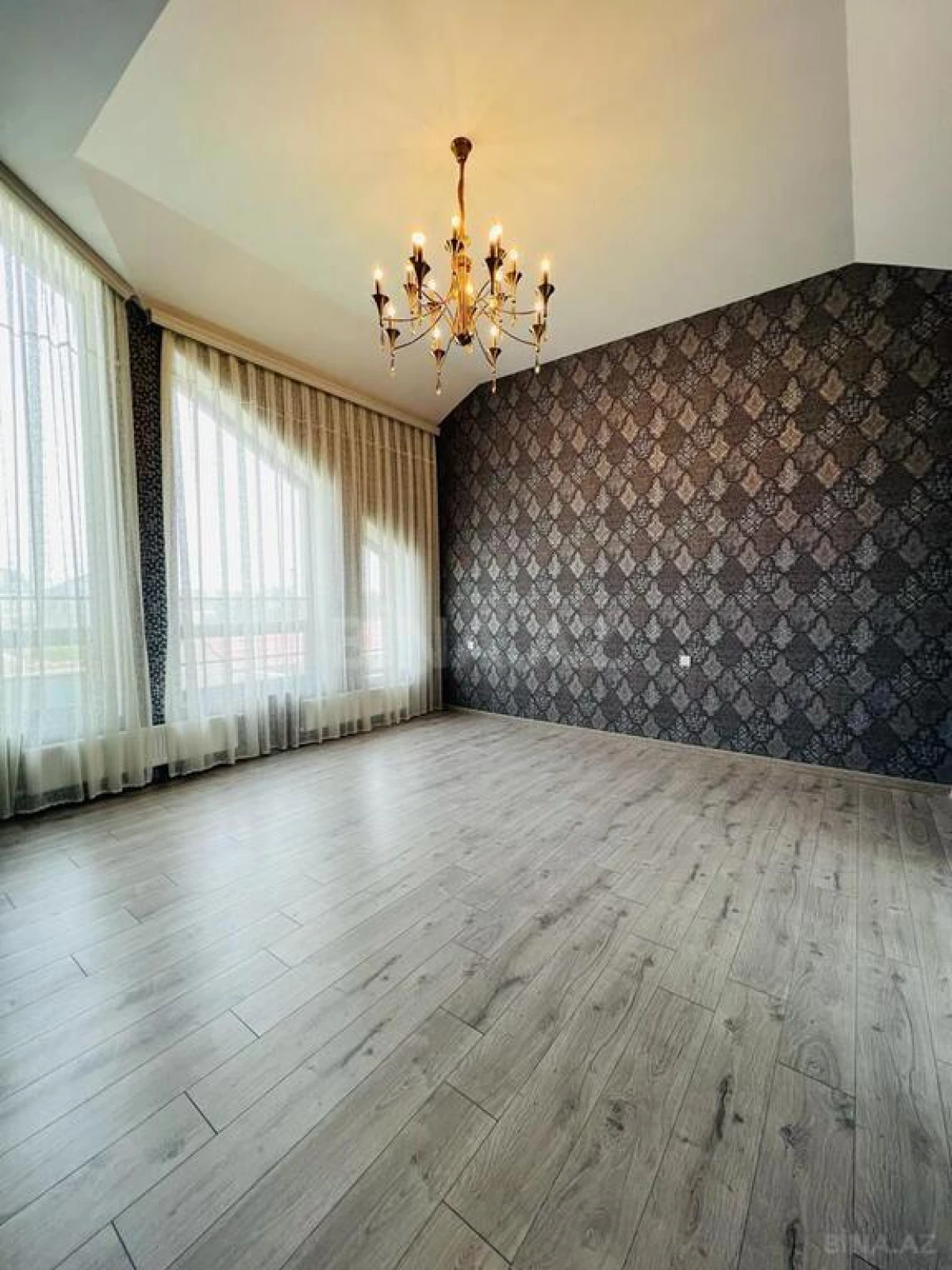 Satılır həyət evi 400 m²