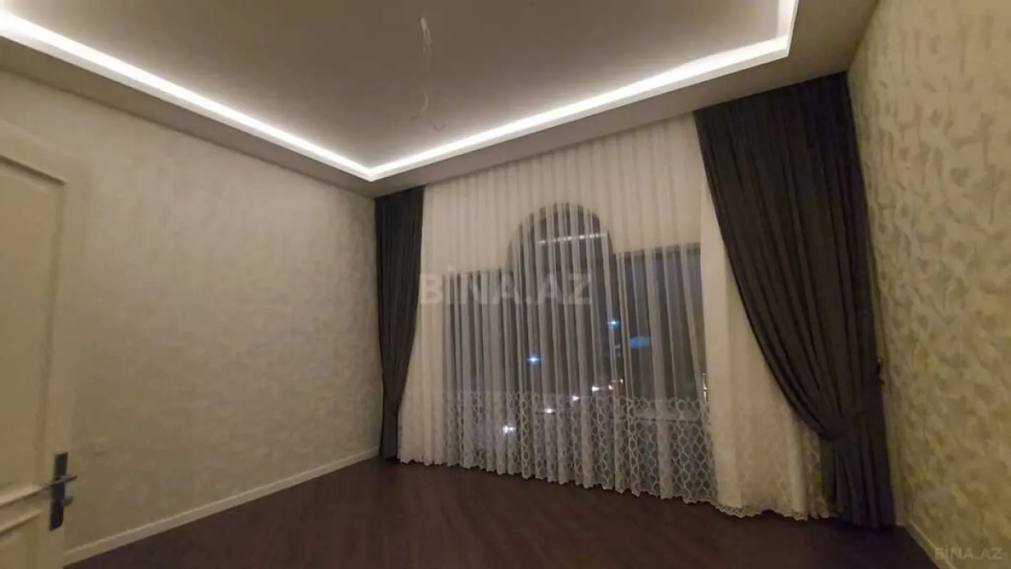 Satılır 6 otaqlı həyət evi 500 m²