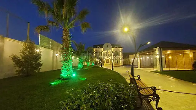 Satılır 6 otaqlı həyət evi 500 m²