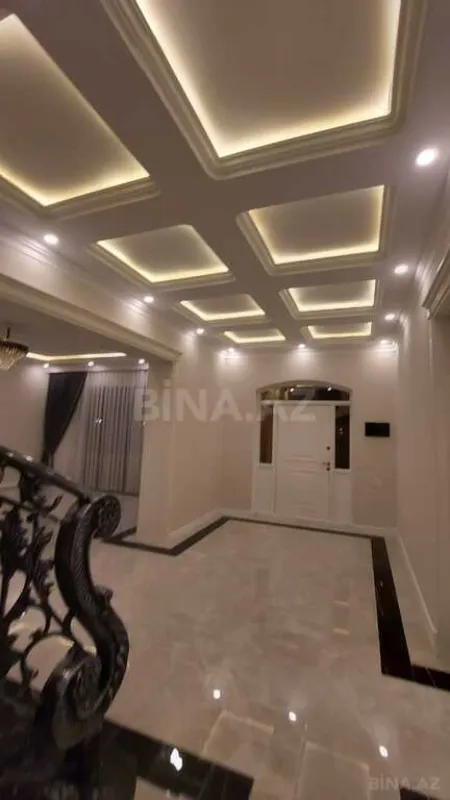 Satılır 6 otaqlı həyət evi 500 m²