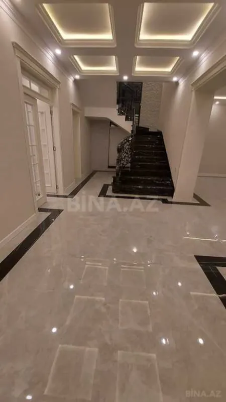 Satılır 6 otaqlı həyət evi 500 m²