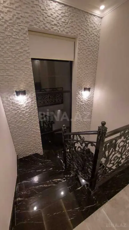 Satılır 6 otaqlı həyət evi 500 m²
