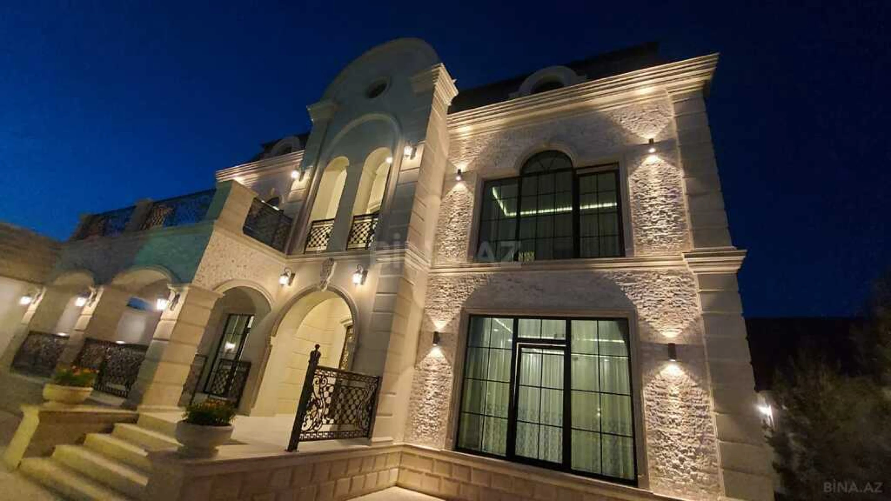 Satılır 6 otaqlı həyət evi 500 m²