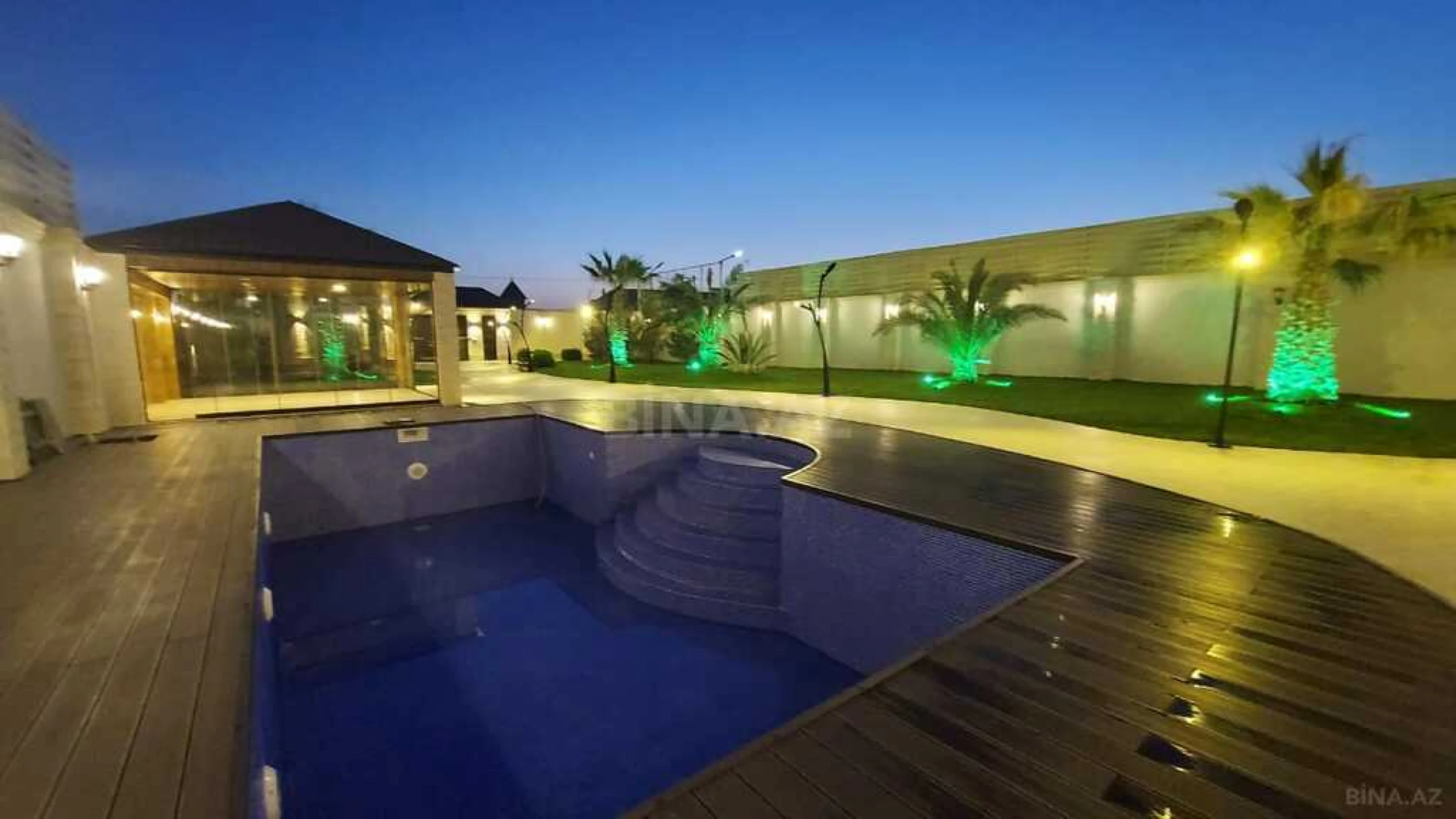 Satılır 6 otaqlı həyət evi 500 m²