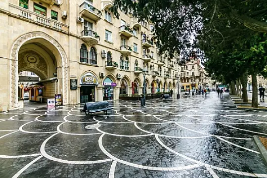 Kirayə verilir 4 otaqlı mənzil 140 m²