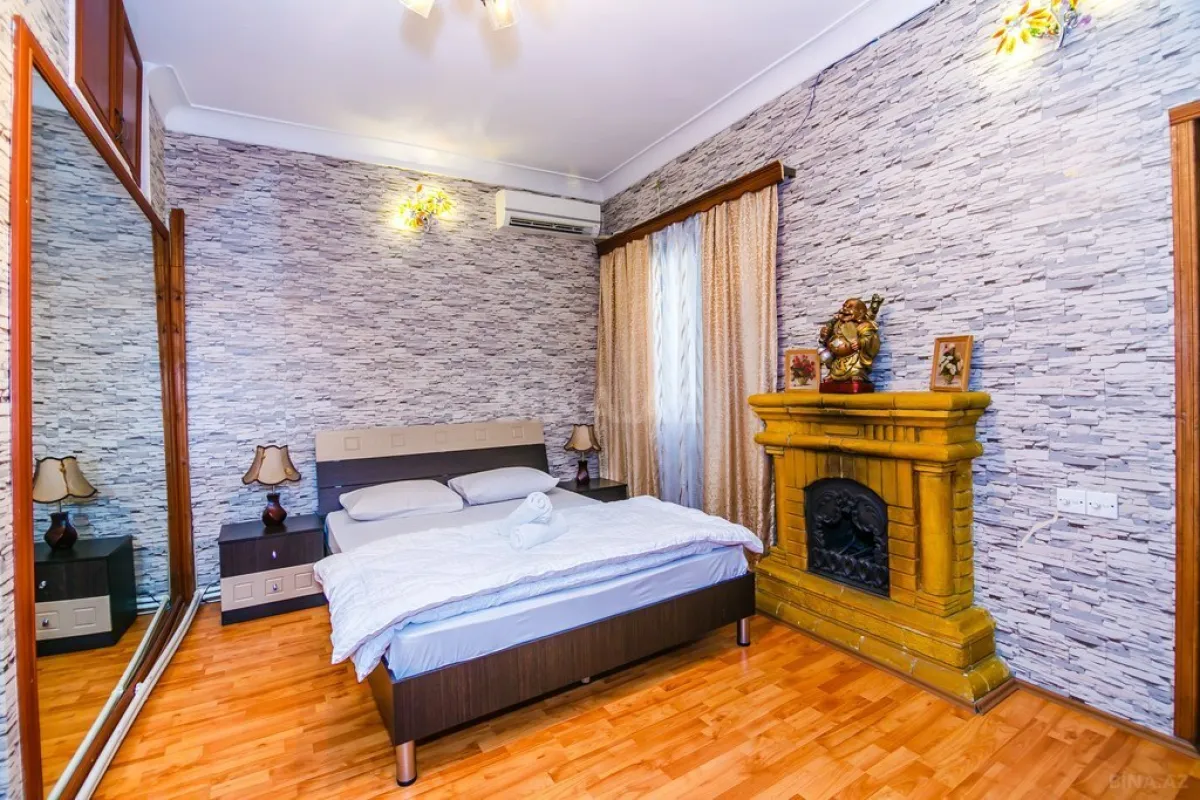 Kirayə verilir 4 otaqlı mənzil 140 m²