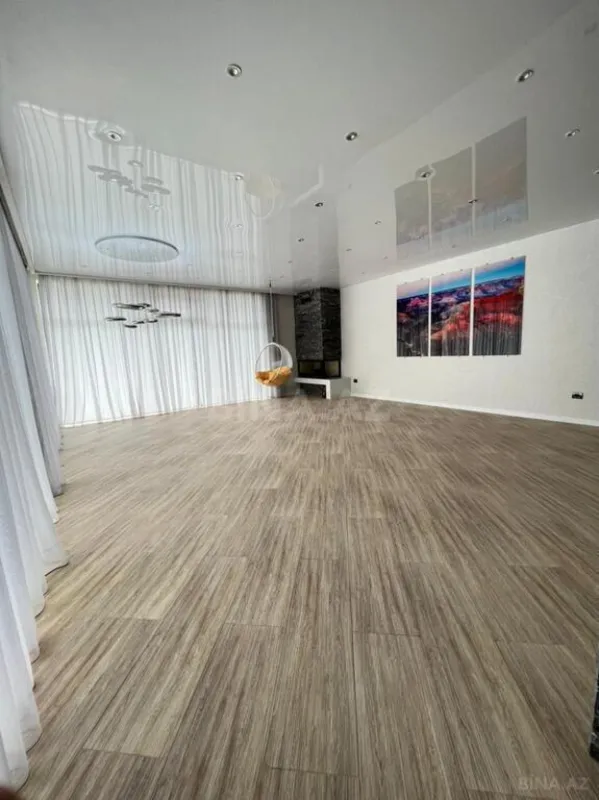 Satılır həyət evi 300 m²