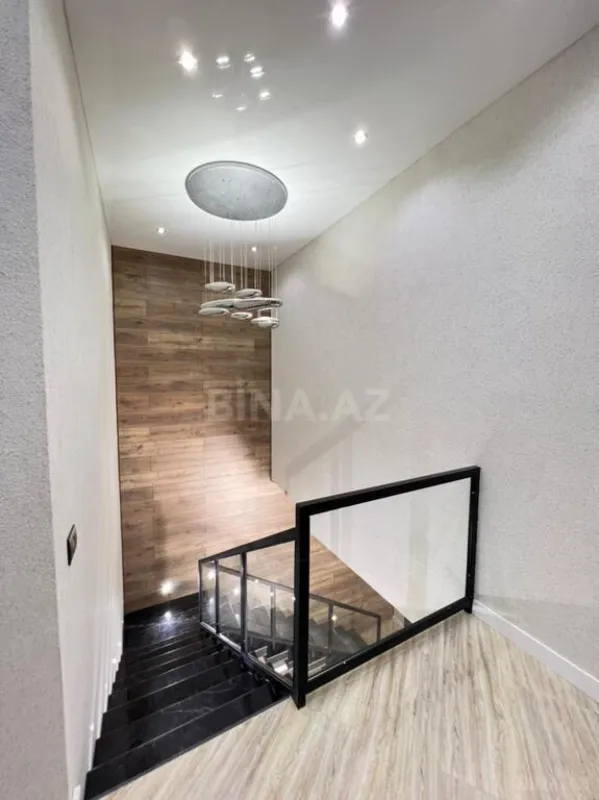 Satılır həyət evi 300 m²