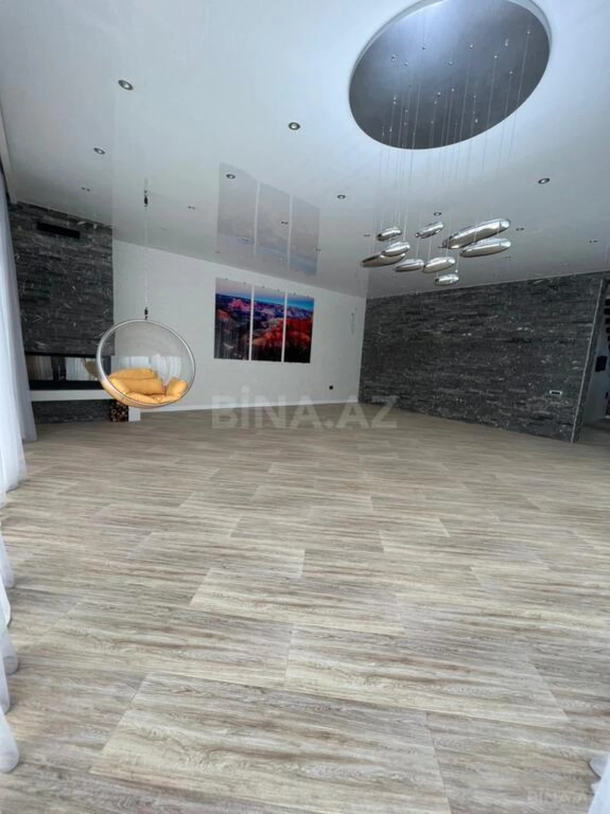 Satılır həyət evi 300 m²