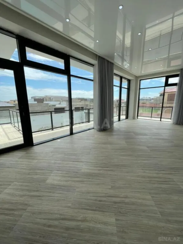 Satılır həyət evi 300 m²