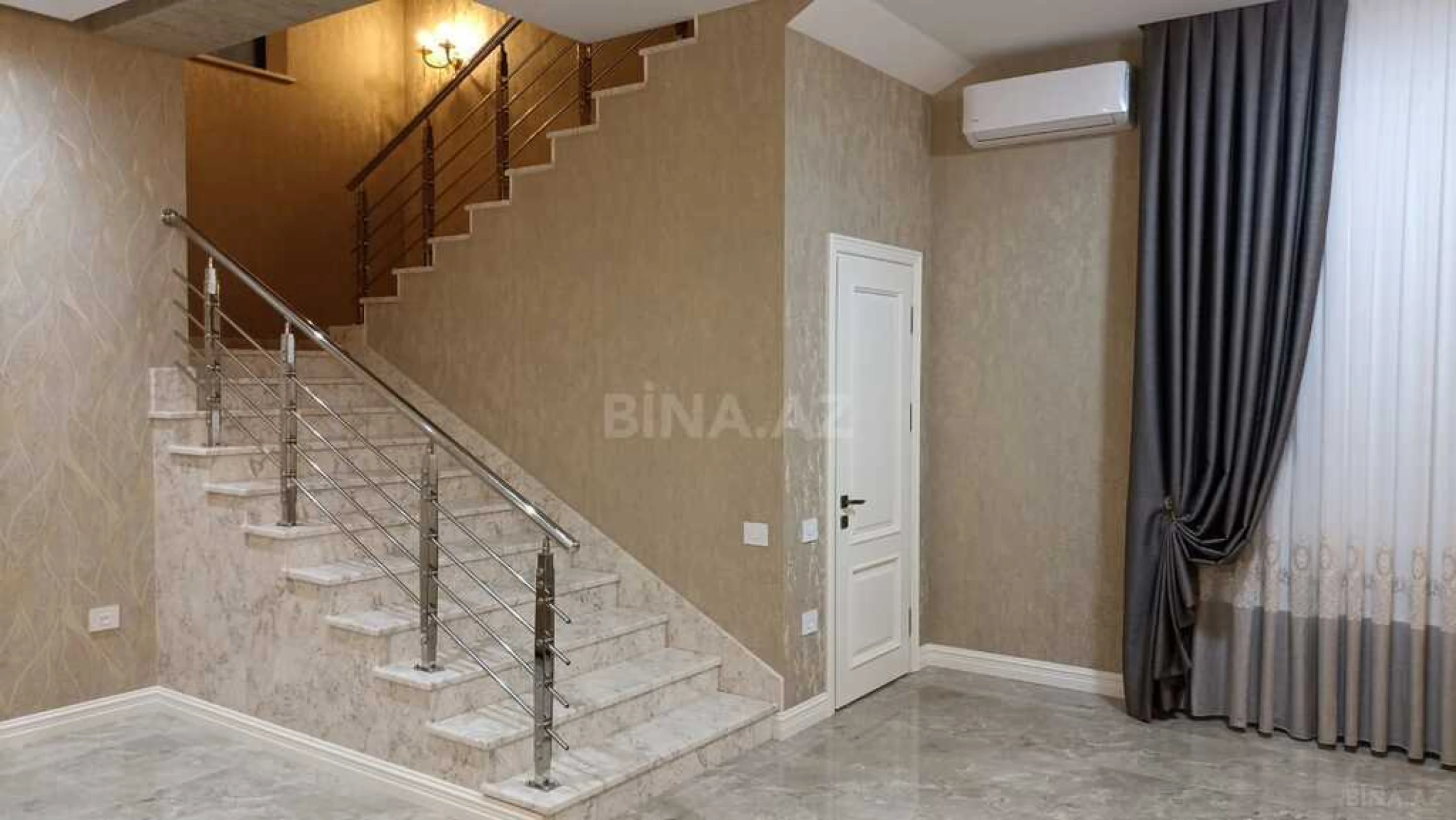Kirayə verilir 5 otaqlı həyət evi 360 m²