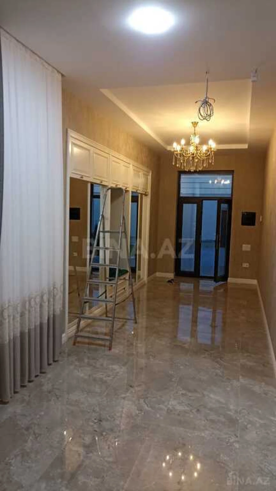 Kirayə verilir 5 otaqlı həyət evi 360 m²
