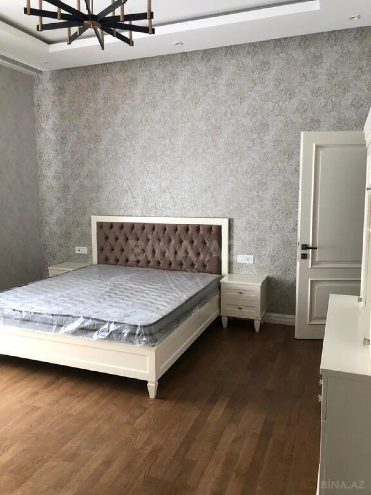 Kirayə verilir 5 otaqlı həyət evi 360 m²