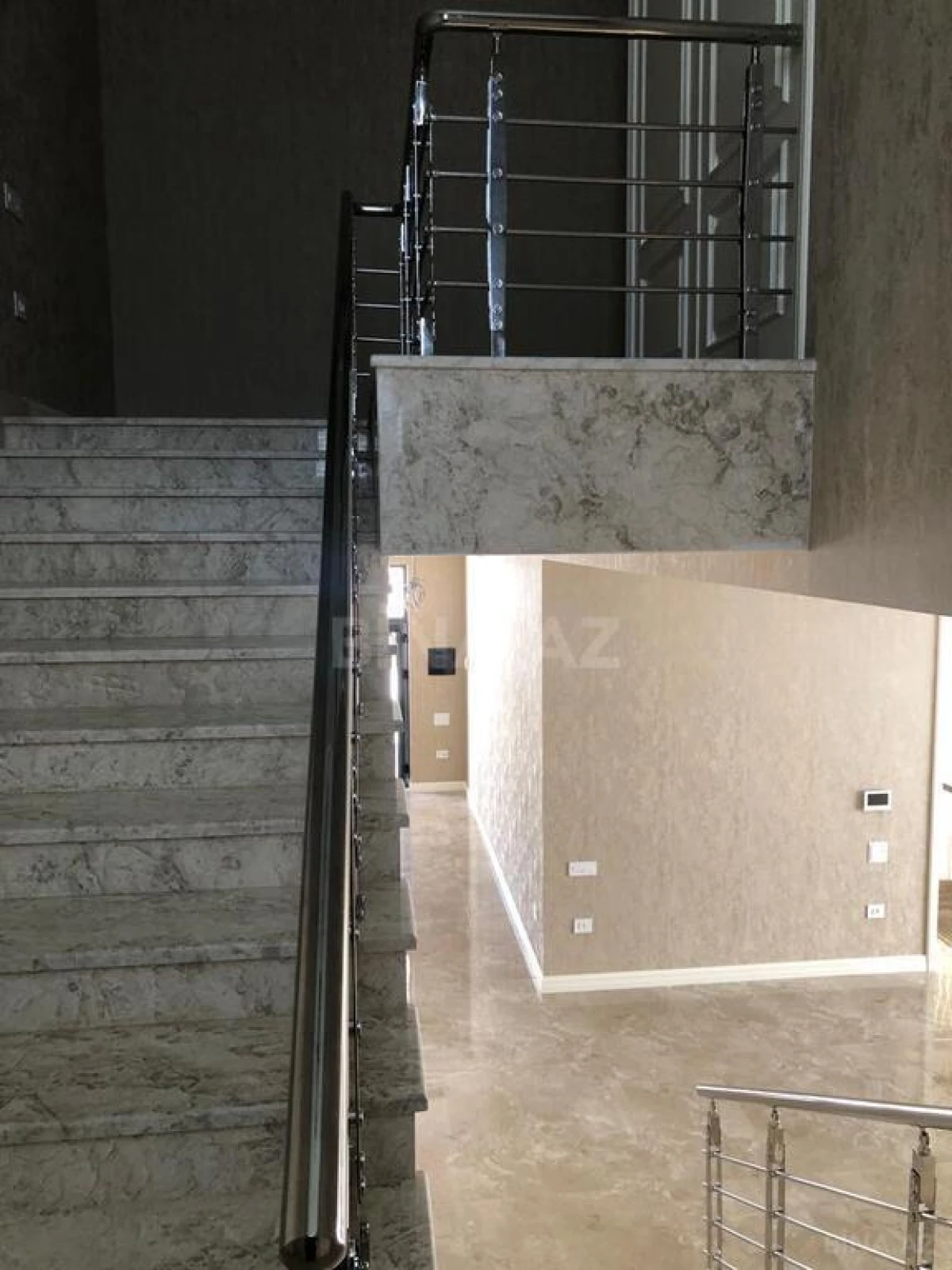 Kirayə verilir 5 otaqlı həyət evi 360 m²