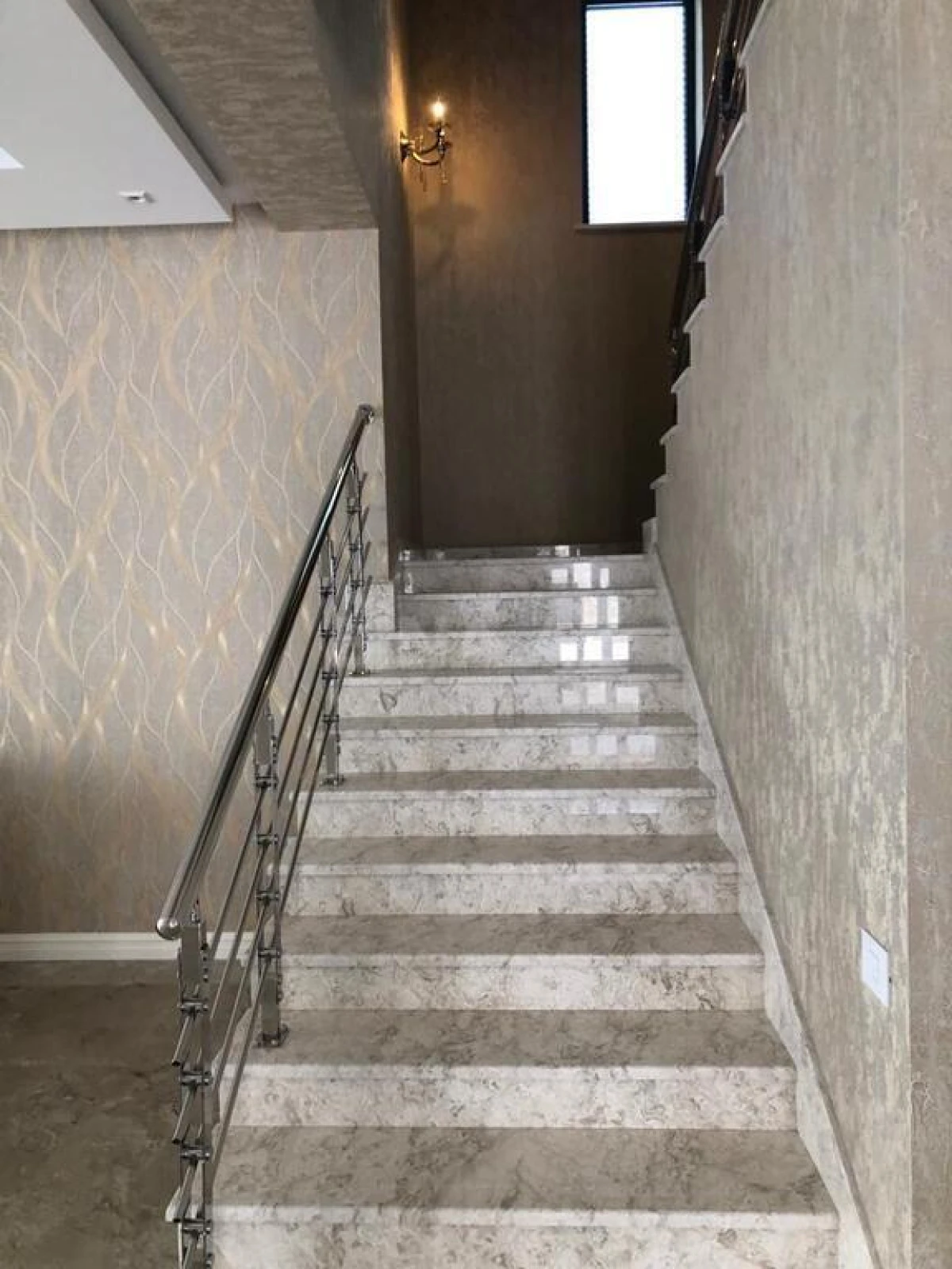 Kirayə verilir 5 otaqlı həyət evi 360 m²