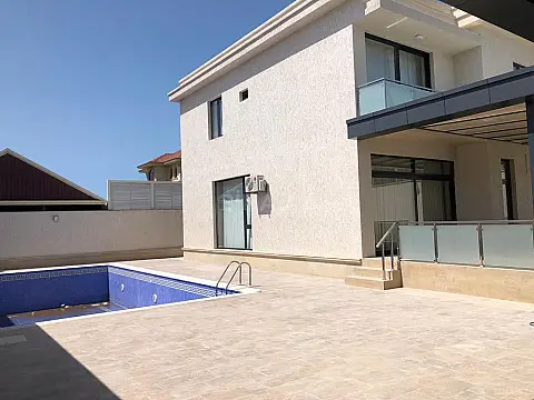 Kirayə verilir 5 otaqlı həyət evi 360 m²