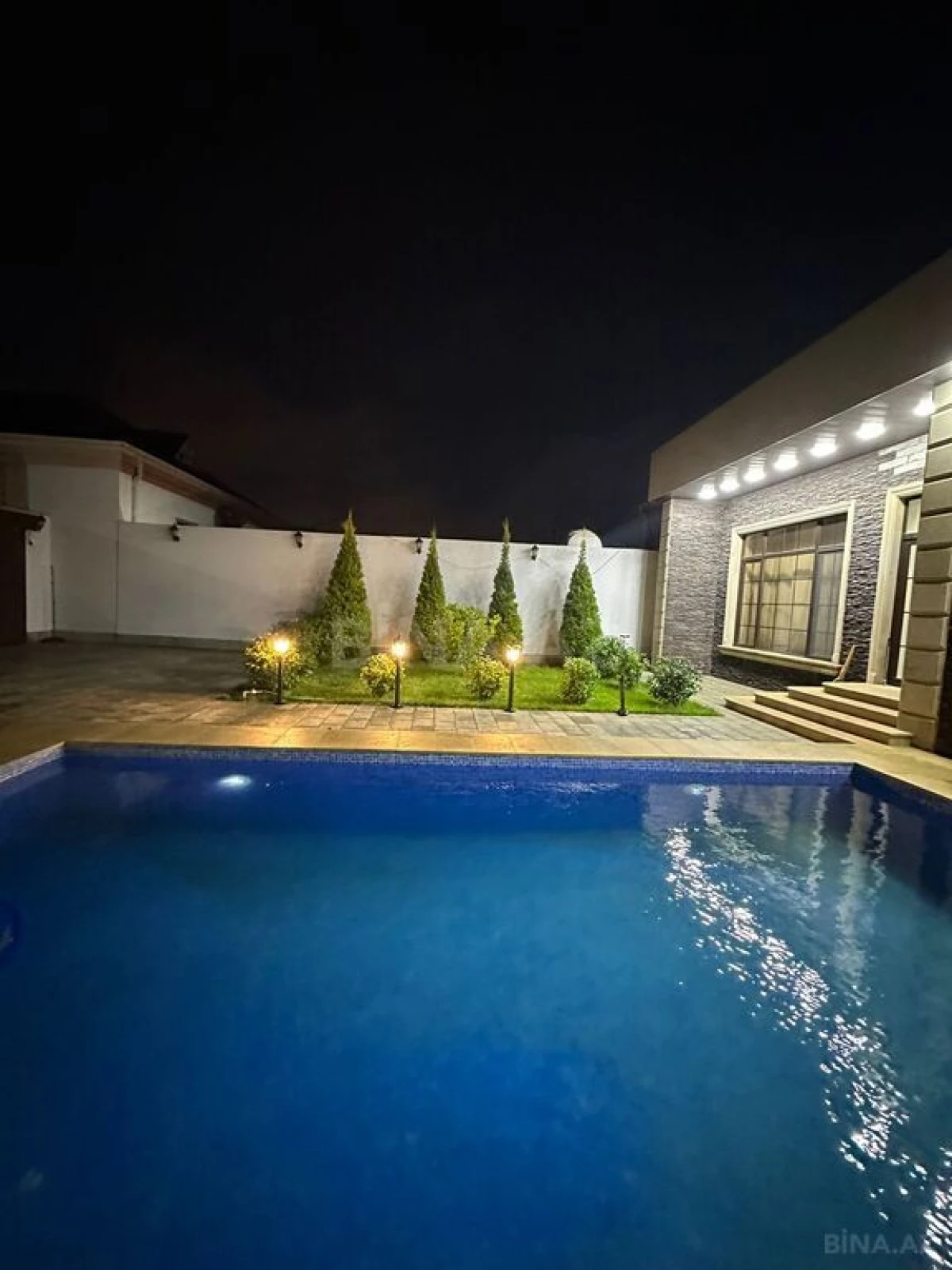 Kirayə verilir 4 otaqlı həyət evi 200 m²