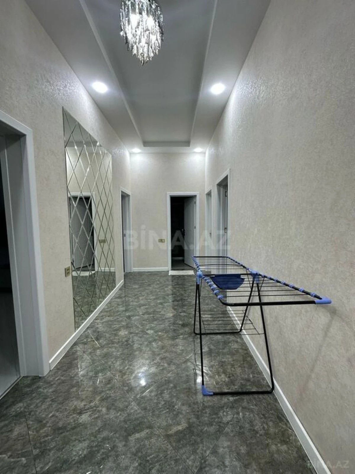 Kirayə verilir 4 otaqlı həyət evi 200 m²