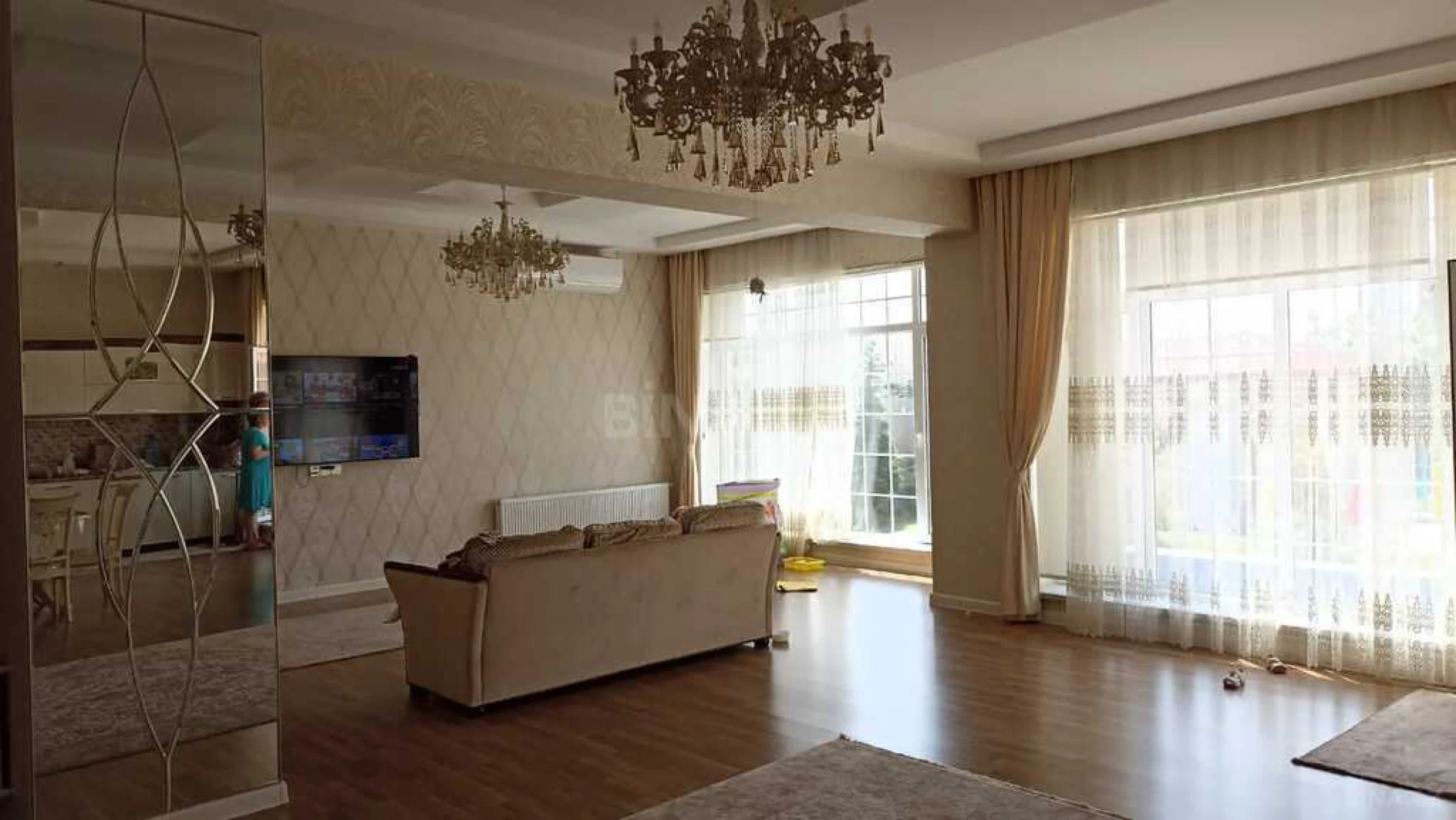 Kirayə verilir 5 otaqlı həyət evi 260 m²