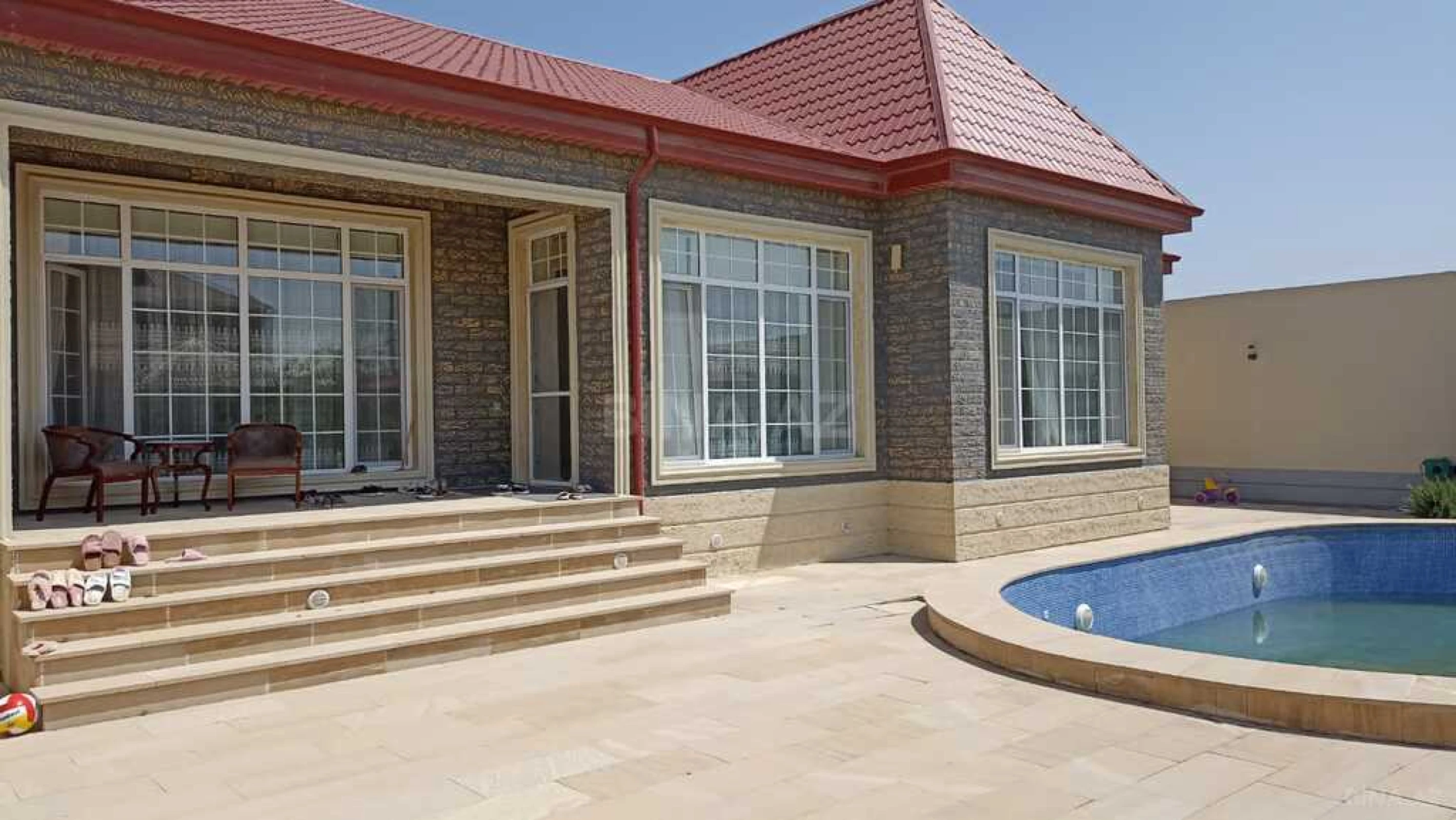 Kirayə verilir 5 otaqlı həyət evi 260 m²