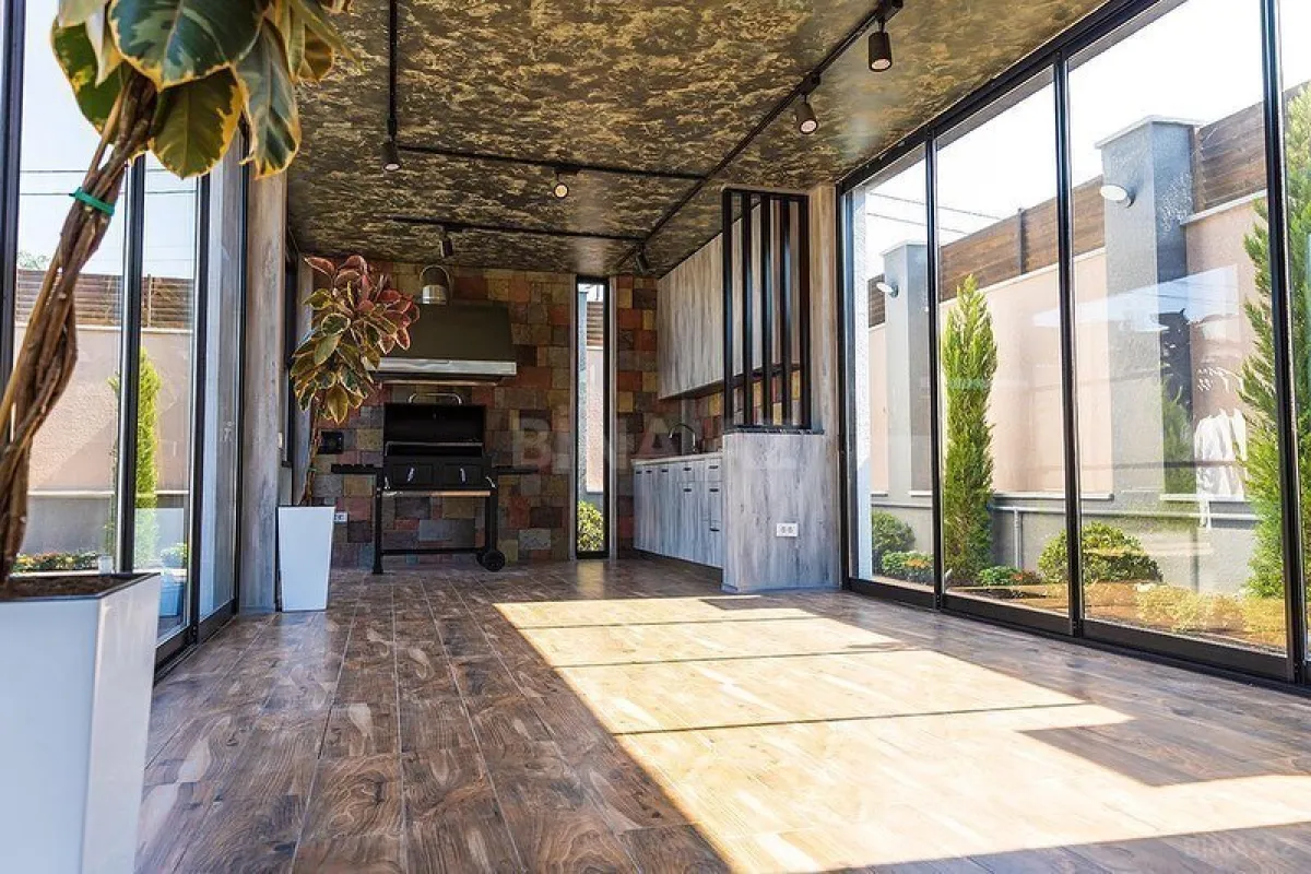 Satılır həyət evi 600 m²