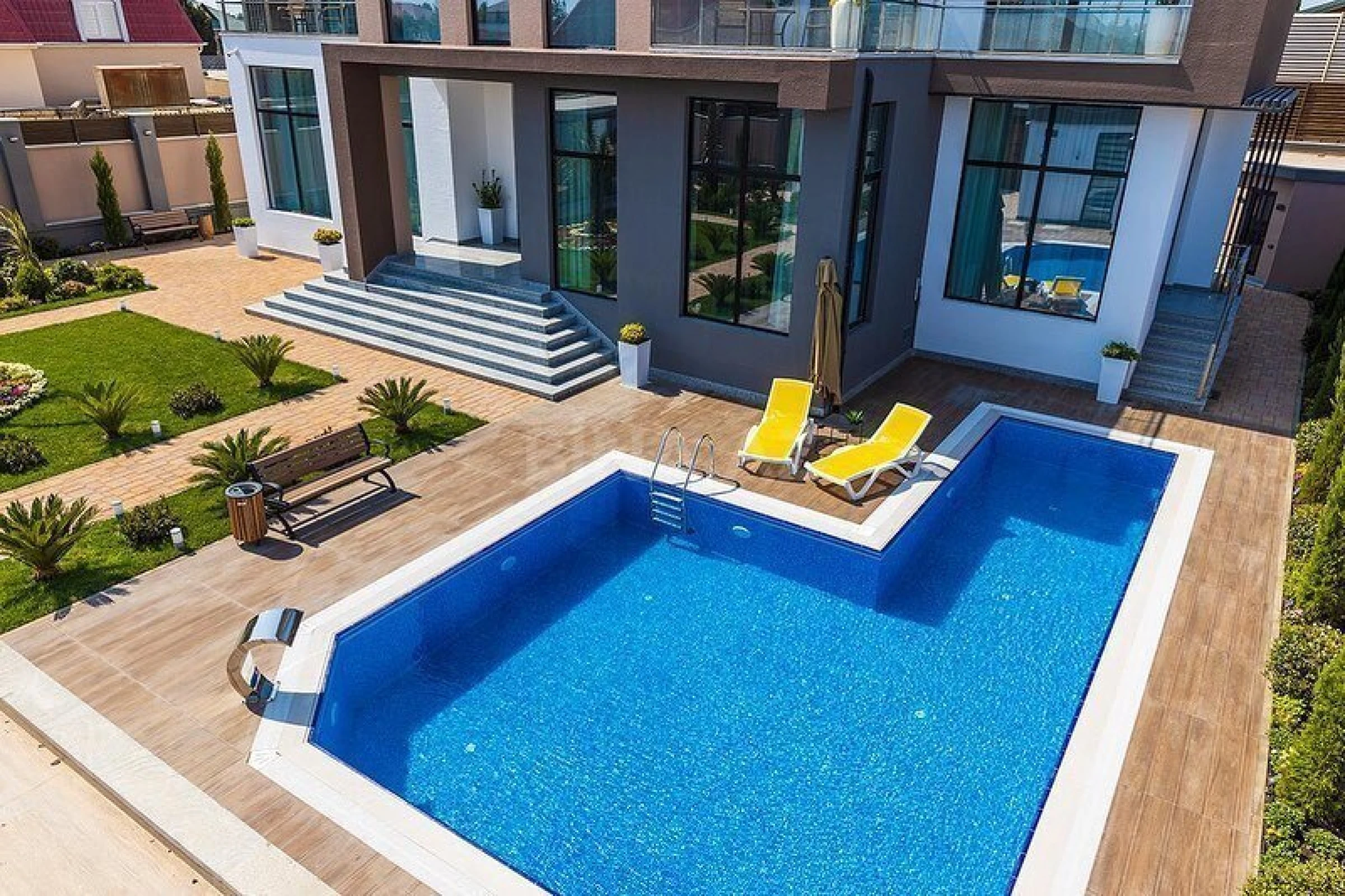 Satılır həyət evi 600 m²