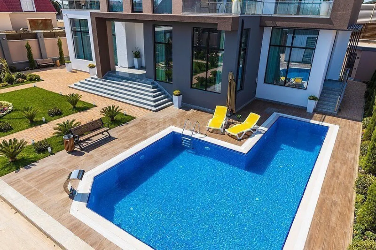 Satılır həyət evi 600 m²