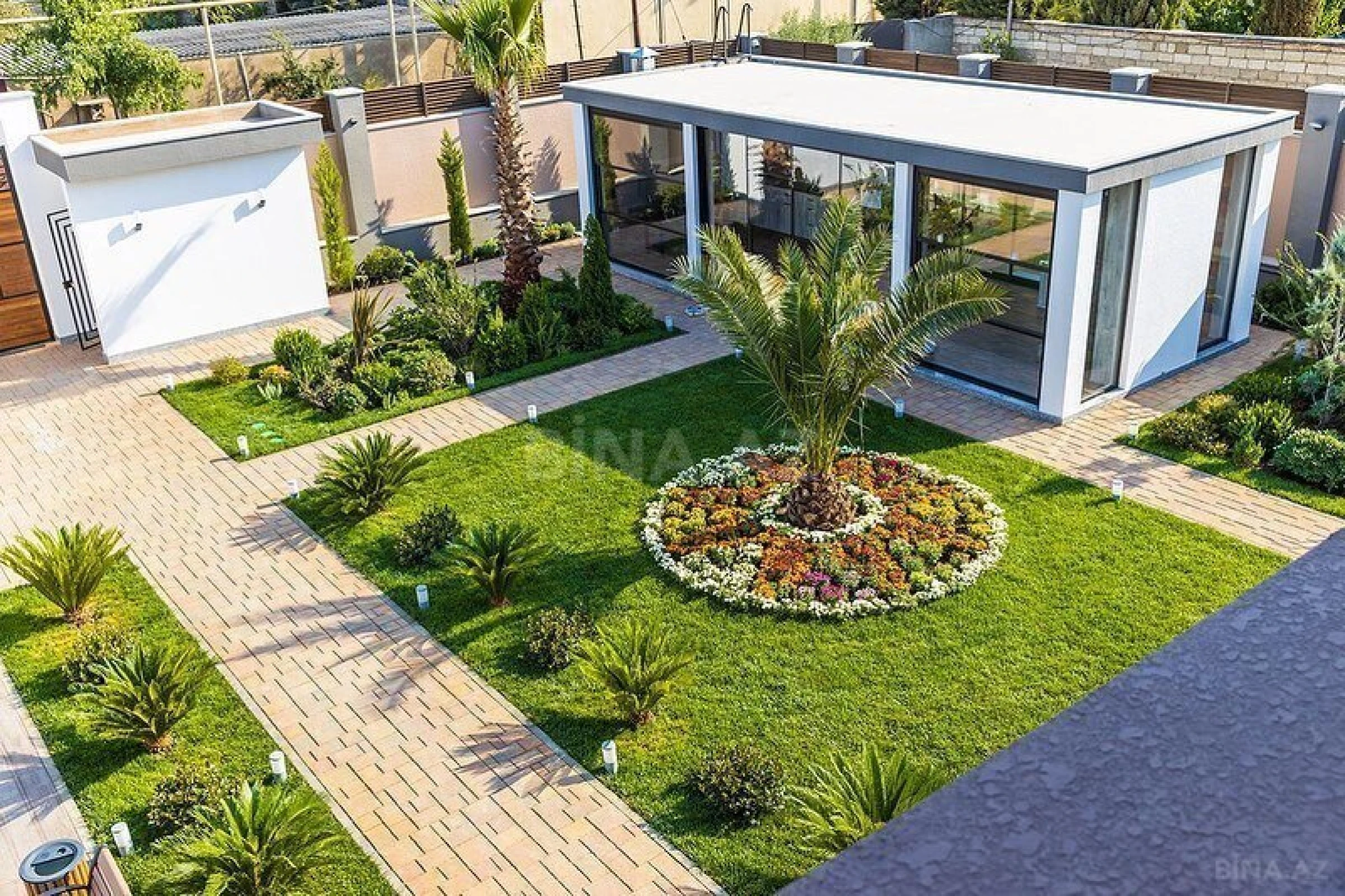 Satılır həyət evi 600 m²