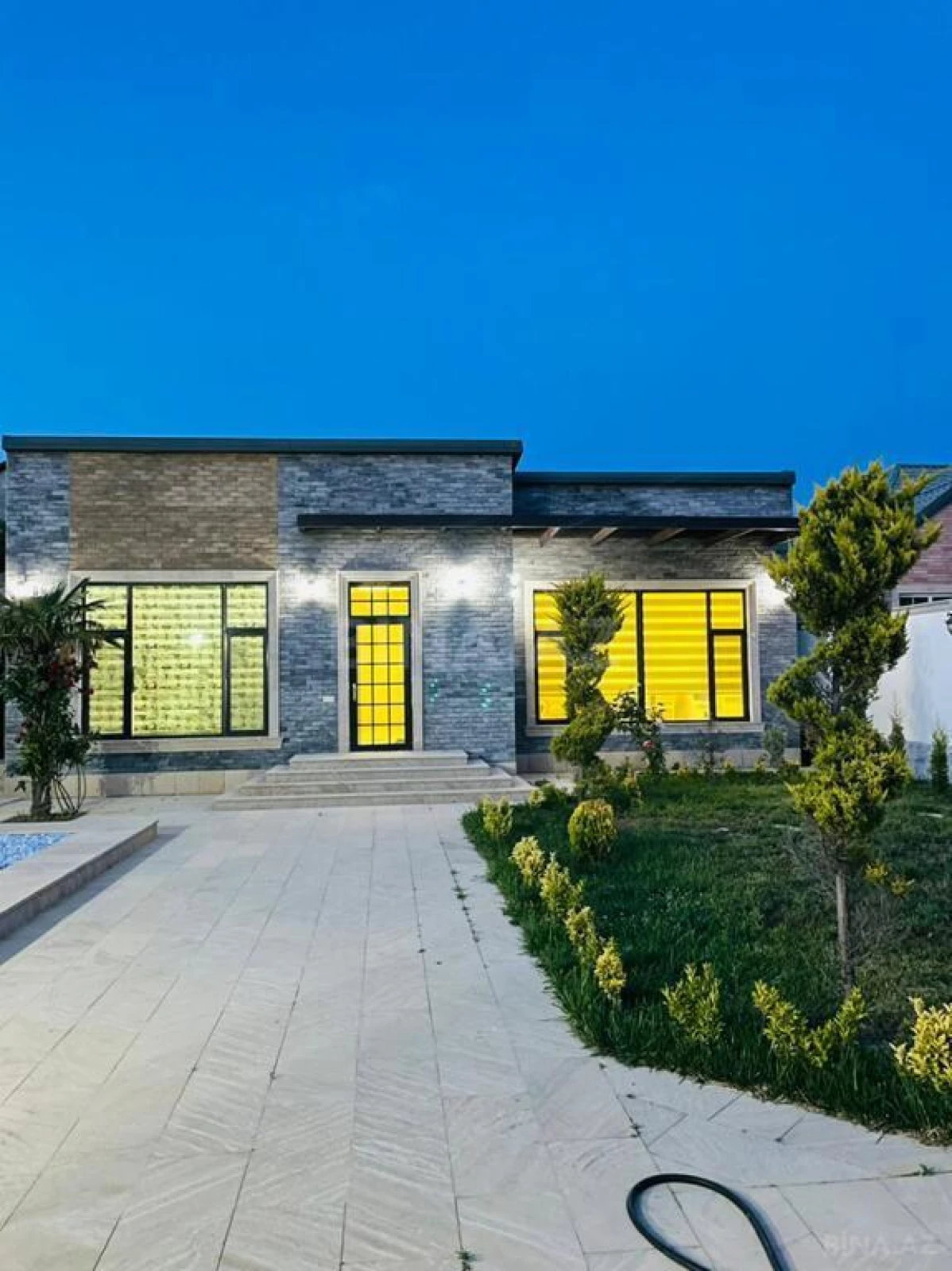 Kirayə verilir 4 otaqlı həyət evi 240 m²
