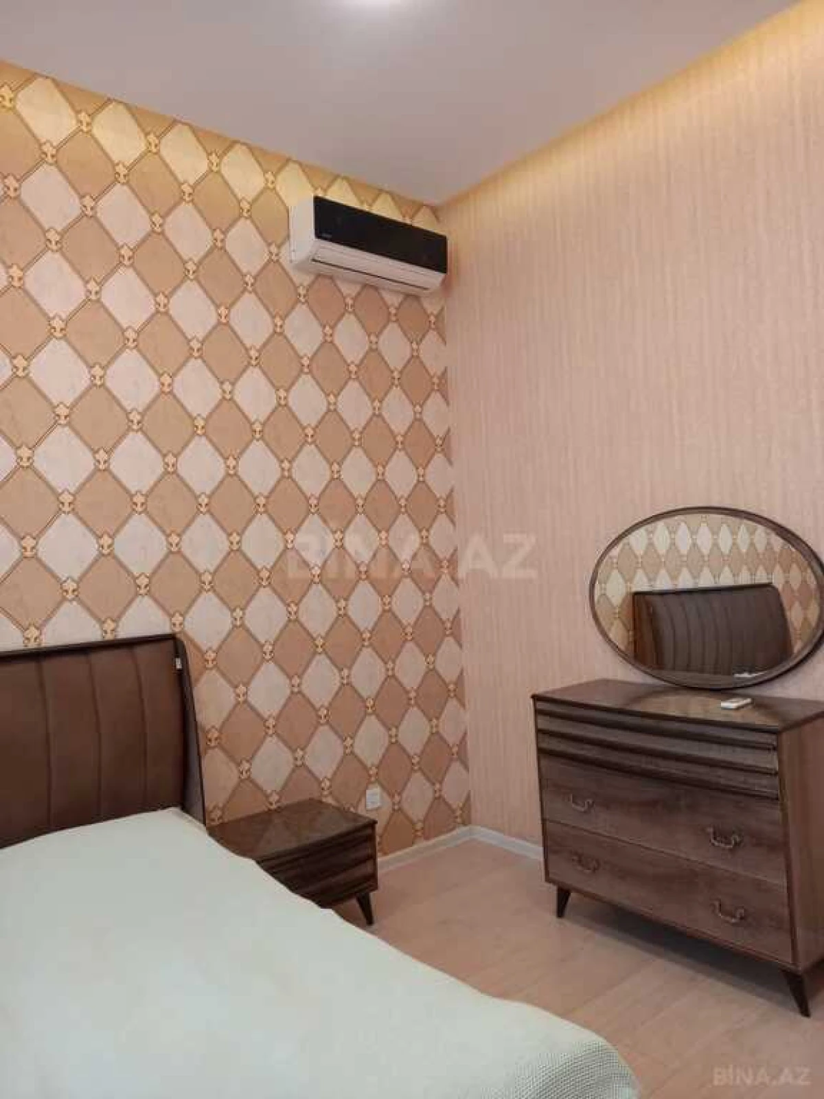 Kirayə verilir 4 otaqlı həyət evi 240 m²