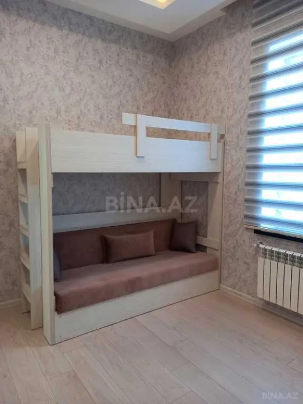 Kirayə verilir 4 otaqlı həyət evi 240 m²