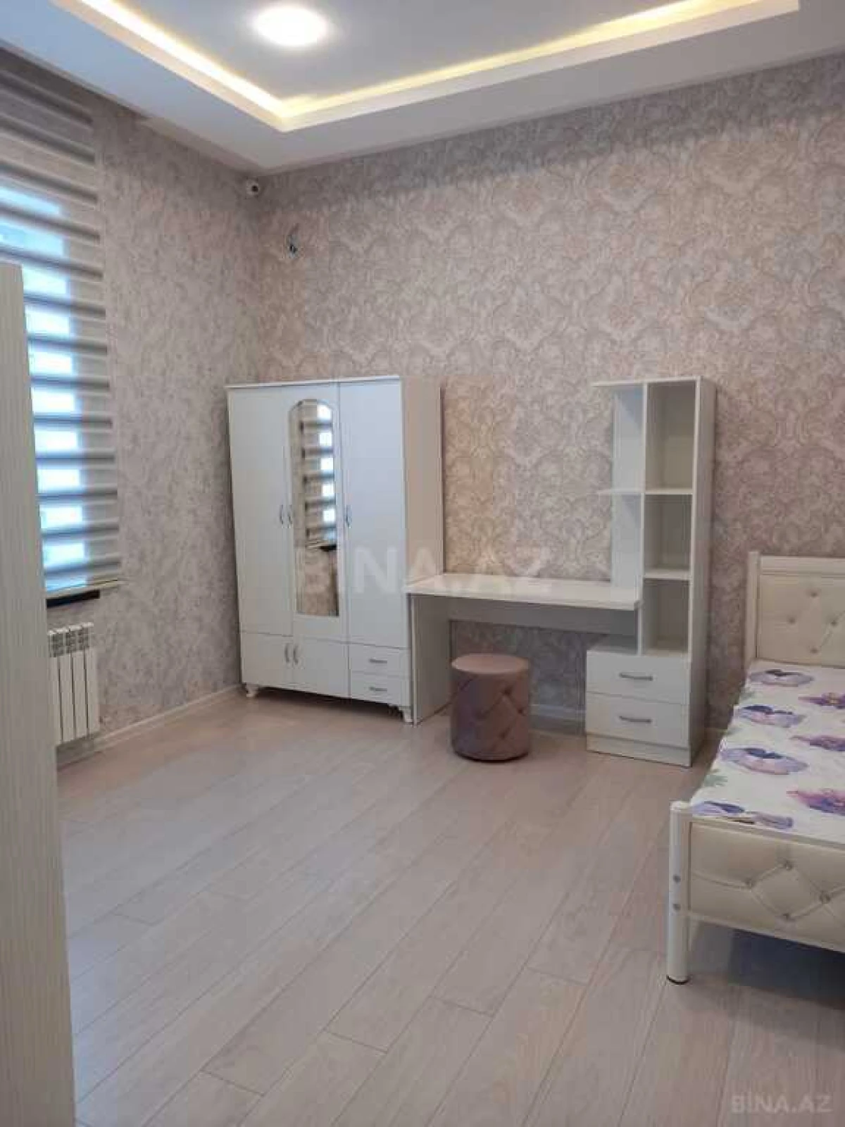 Kirayə verilir 4 otaqlı həyət evi 240 m²