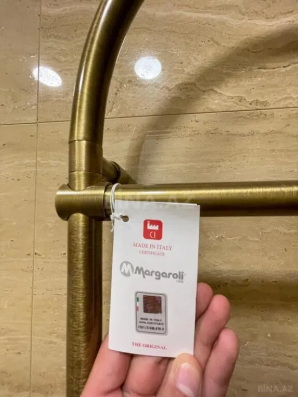 Satılır 5 otaqlı mənzil 287 m²