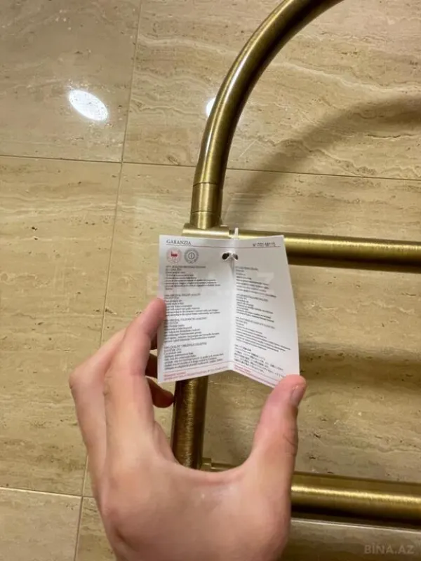 Satılır 5 otaqlı mənzil 287 m²