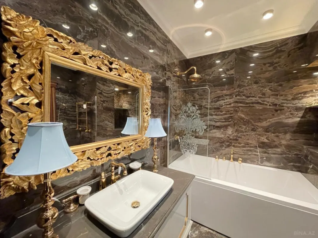 Satılır 5 otaqlı mənzil 287 m²