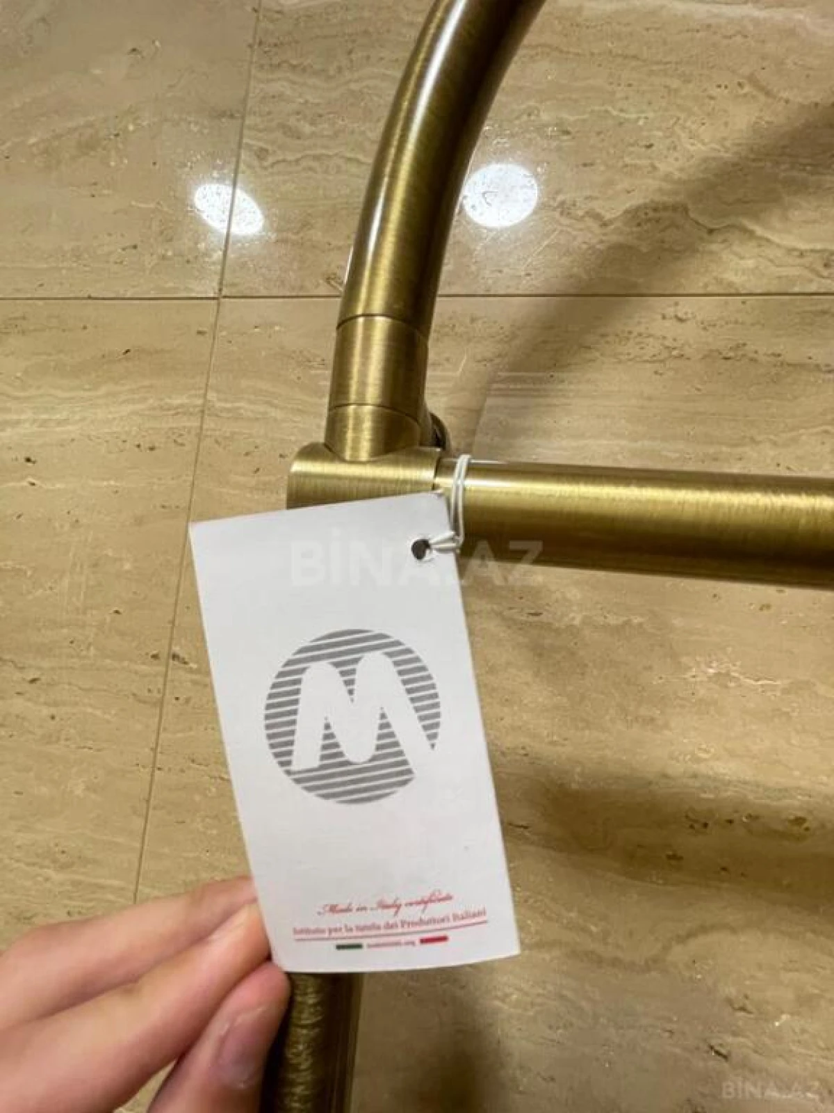 Satılır 5 otaqlı mənzil 287 m²