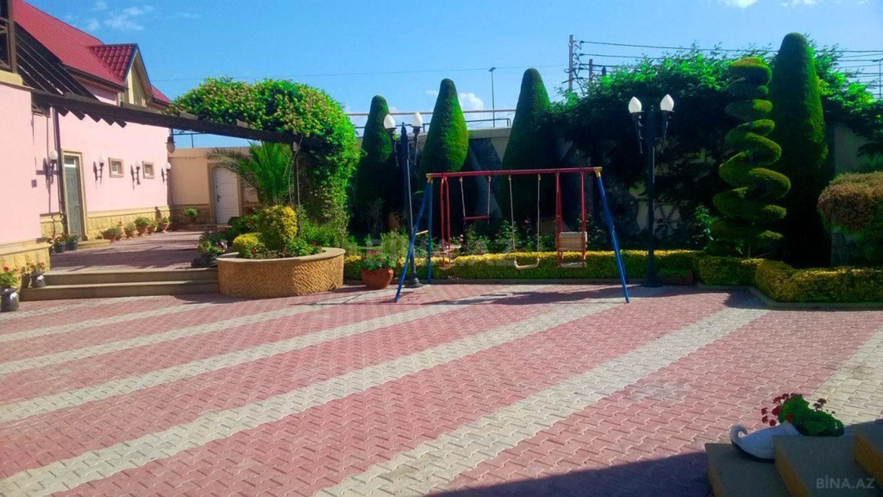 Satılır həyət evi 500 m²