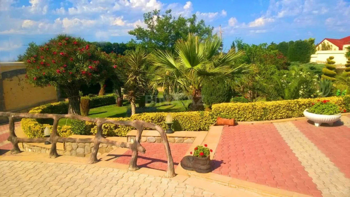 Satılır həyət evi 500 m²