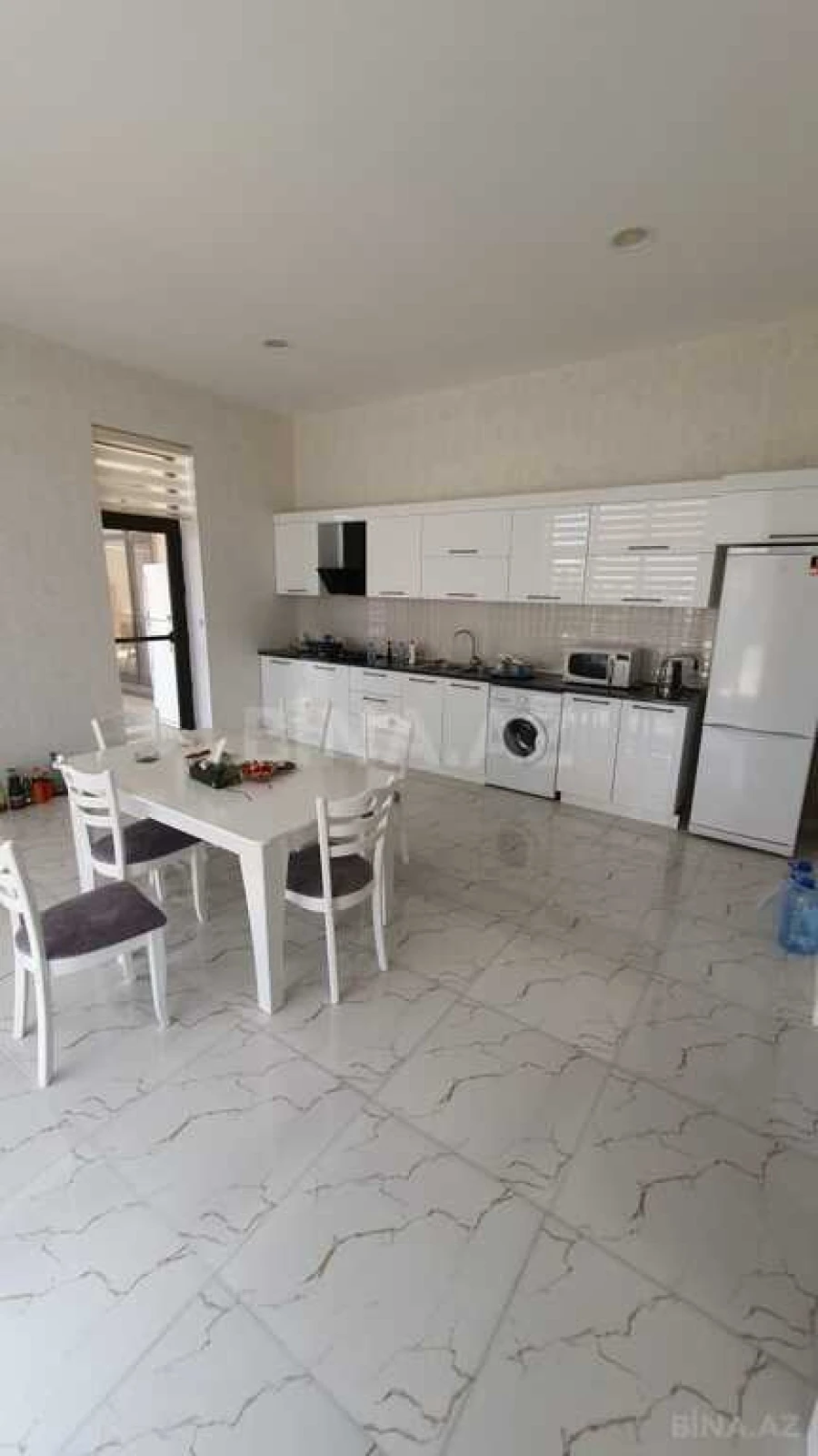 Kirayə verilir 5 otaqlı həyət evi 220 m²