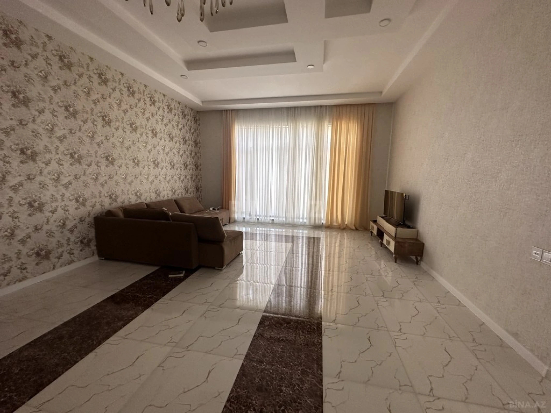 Kirayə verilir 5 otaqlı həyət evi 220 m²