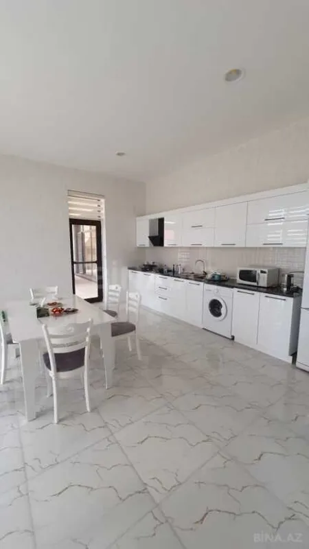 Kirayə verilir 5 otaqlı həyət evi 220 m²
