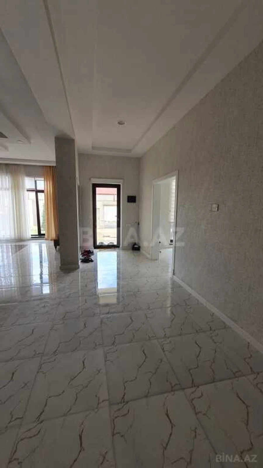 Kirayə verilir 5 otaqlı həyət evi 220 m²