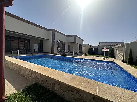 Kirayə verilir 5 otaqlı həyət evi 220 m²