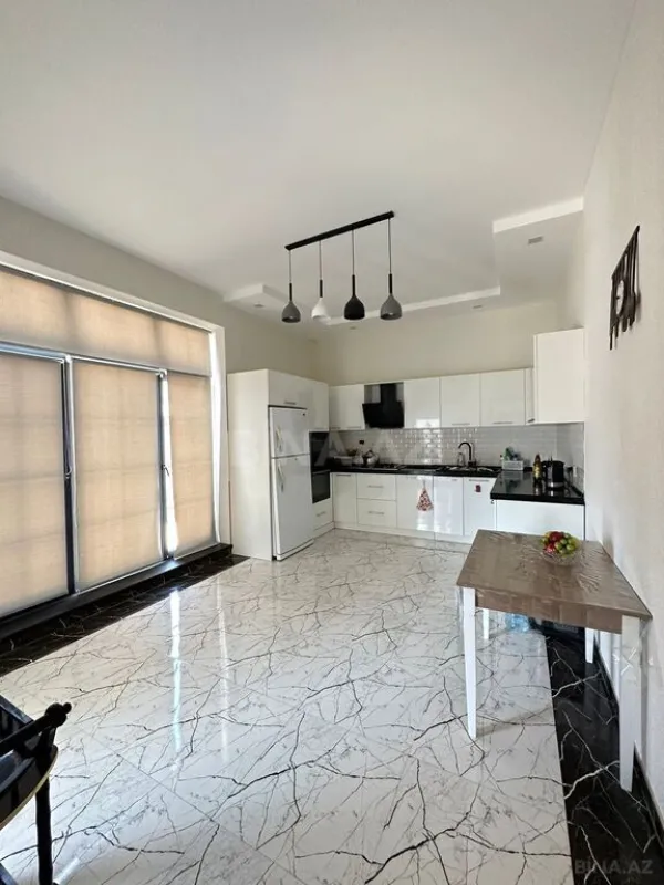 Kirayə verilir 4 otaqlı həyət evi 220 m²