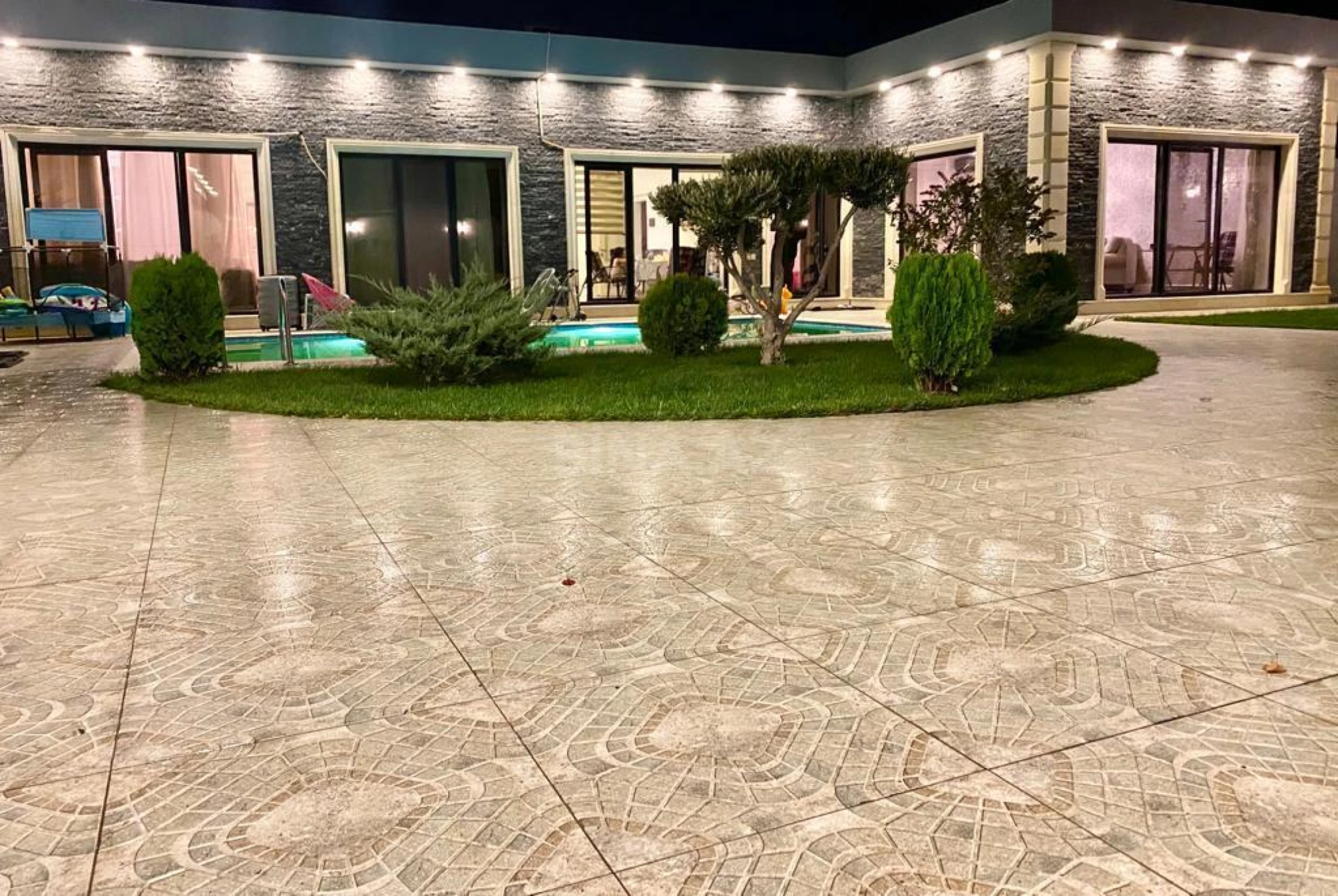 Kirayə verilir 5 otaqlı həyət evi 220 m²