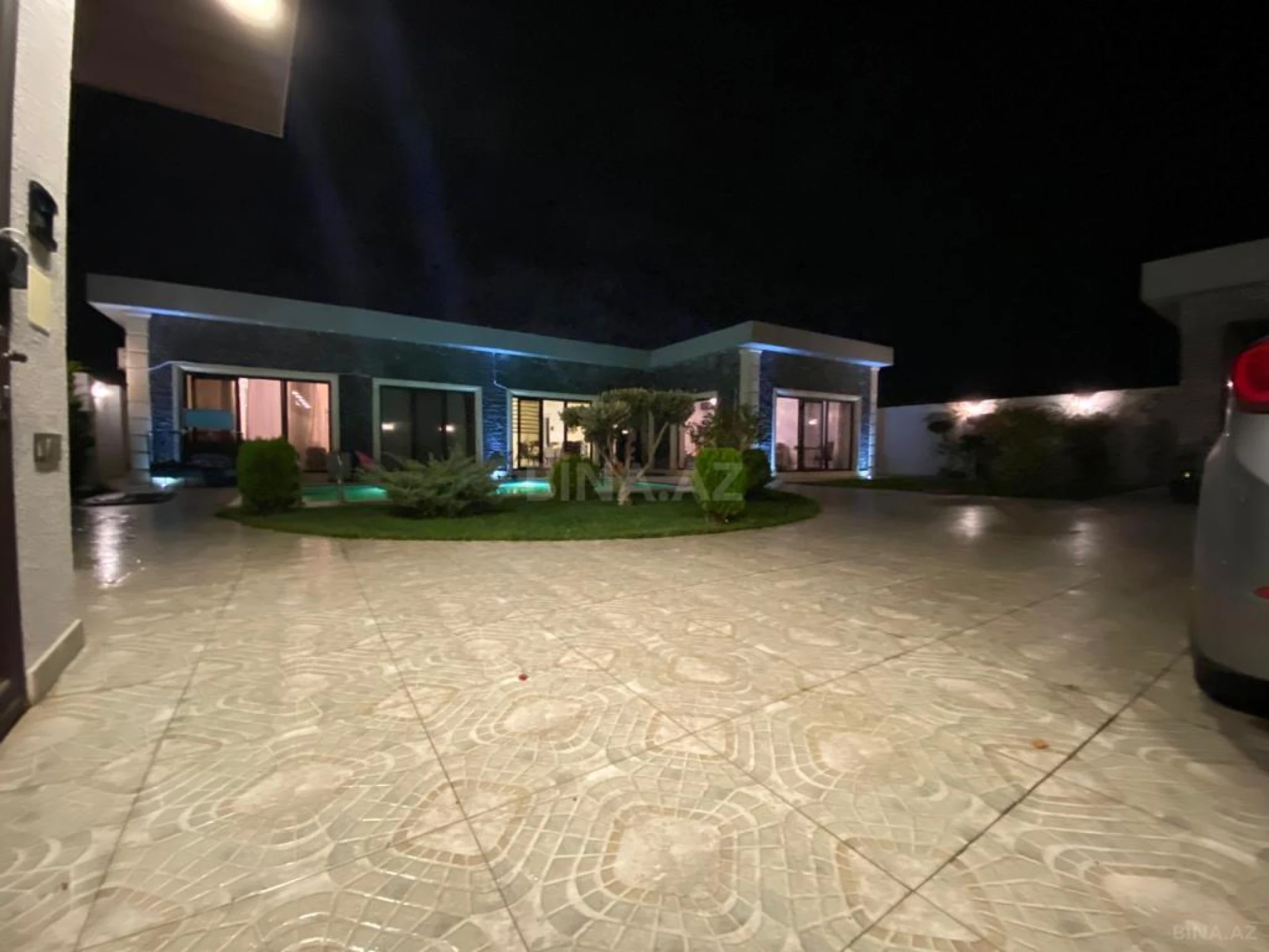 Kirayə verilir 5 otaqlı həyət evi 220 m²