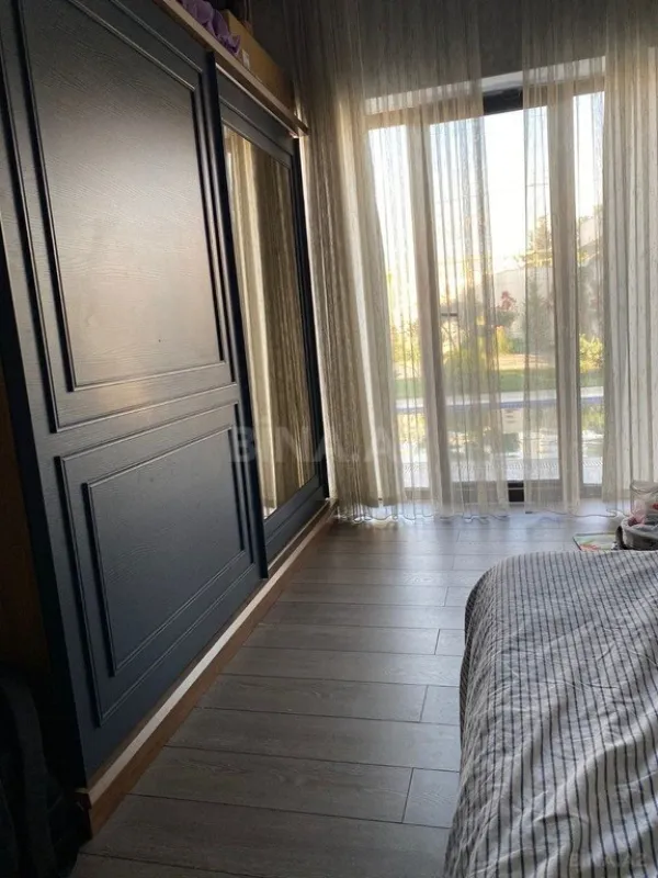 Kirayə verilir 5 otaqlı həyət evi 220 m²