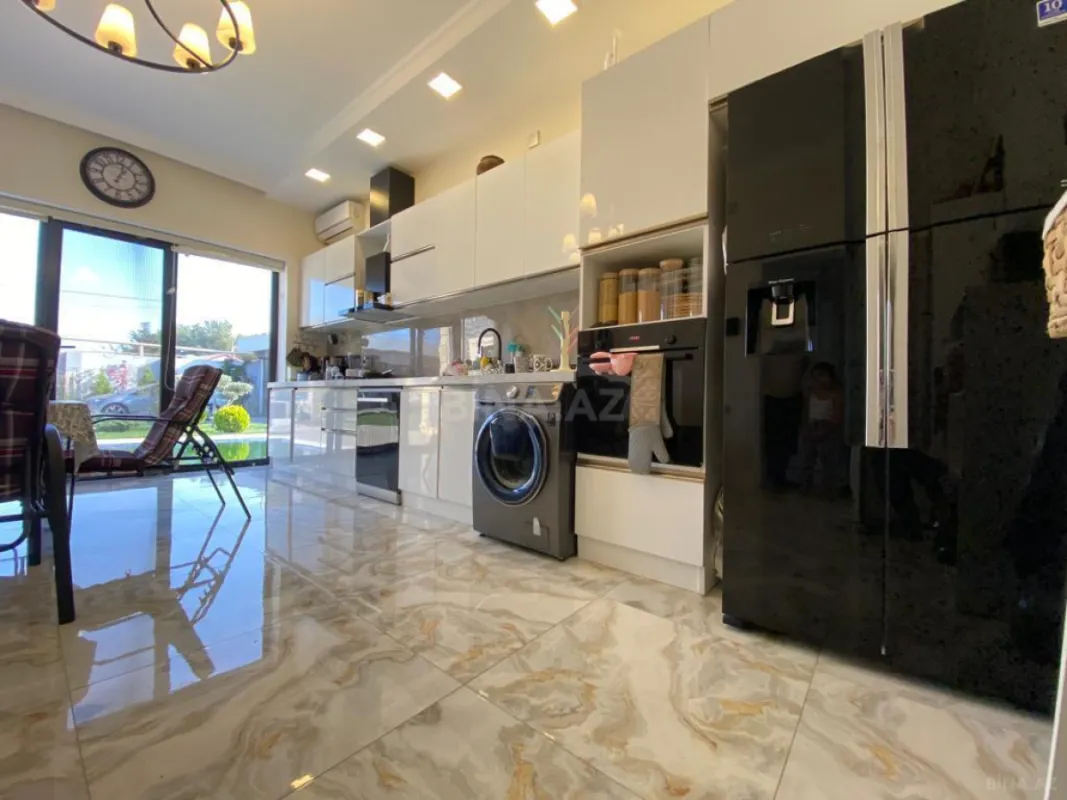 Kirayə verilir 5 otaqlı həyət evi 220 m²