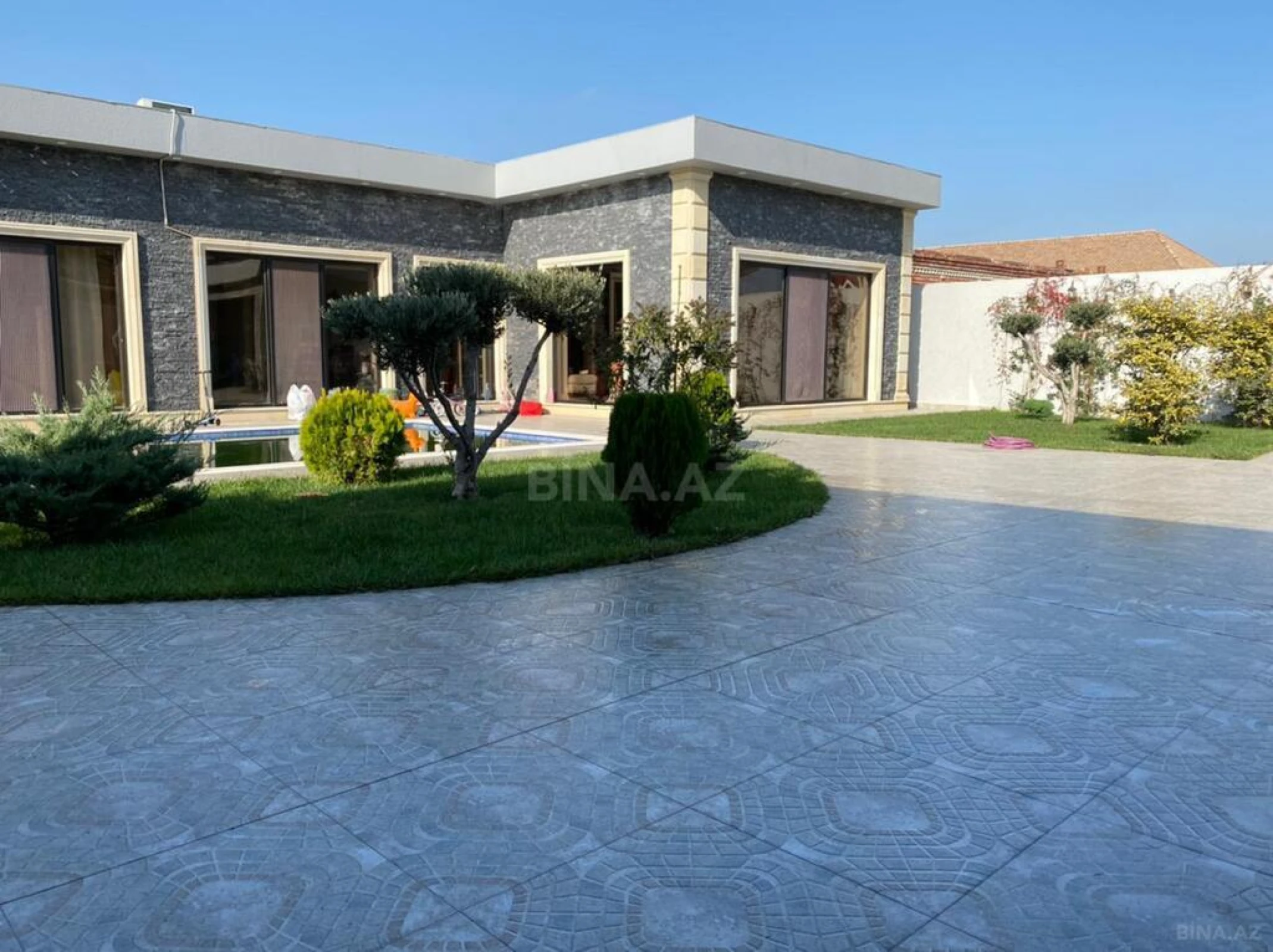 Kirayə verilir 5 otaqlı həyət evi 220 m²