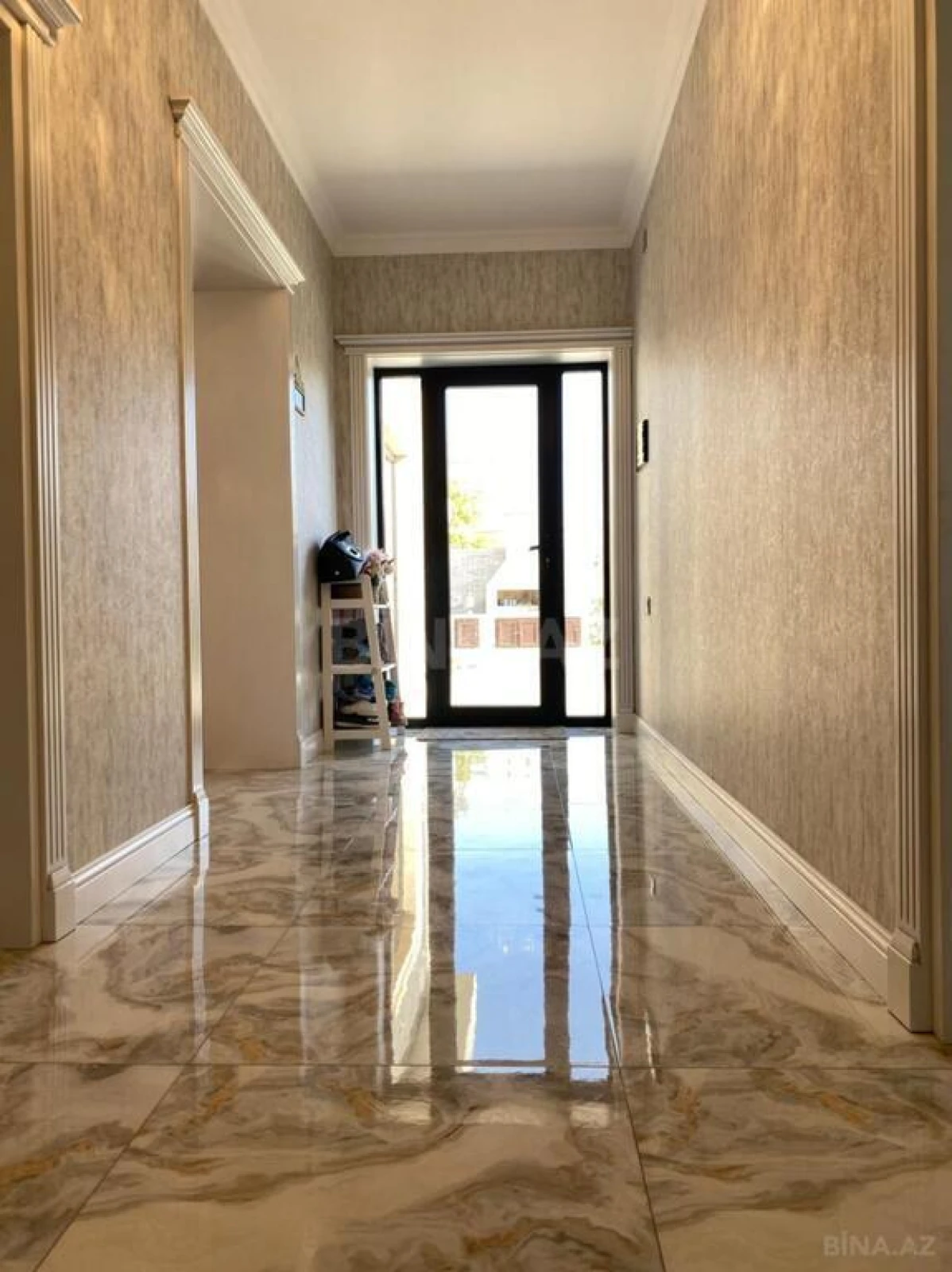 Kirayə verilir 5 otaqlı həyət evi 220 m²